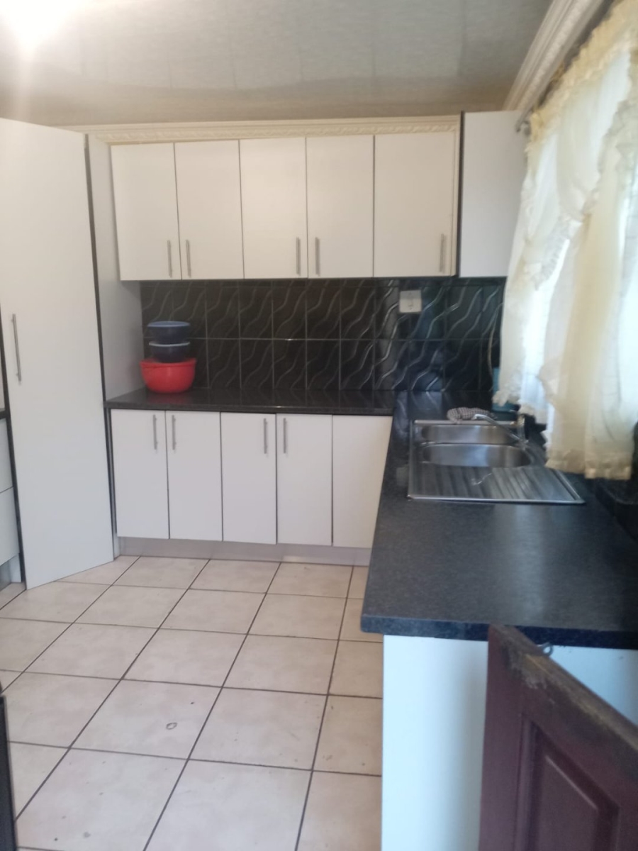 3 Bedroom Property for Sale in Mbekweni Eastern Cape